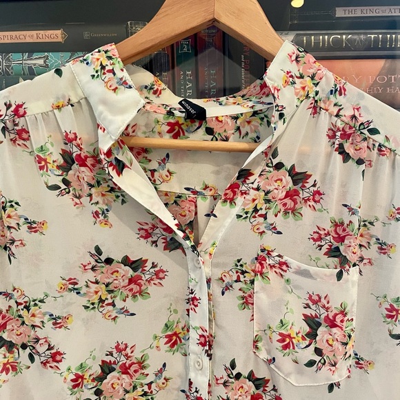 Windsor Floral Blouse 💐 - Picture 2 of 6